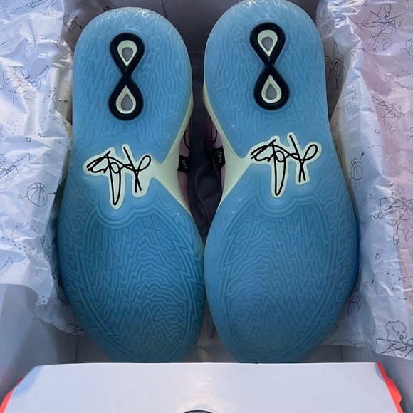 Kyrie Infinity Basketball Shoe brand new size 10.5 men’s great shoe - Picture 5 of 11